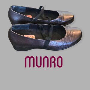 Munro Shock Absorbing Heel  Leather Loafer Flat Slip On Shoes Women's  9.5 W